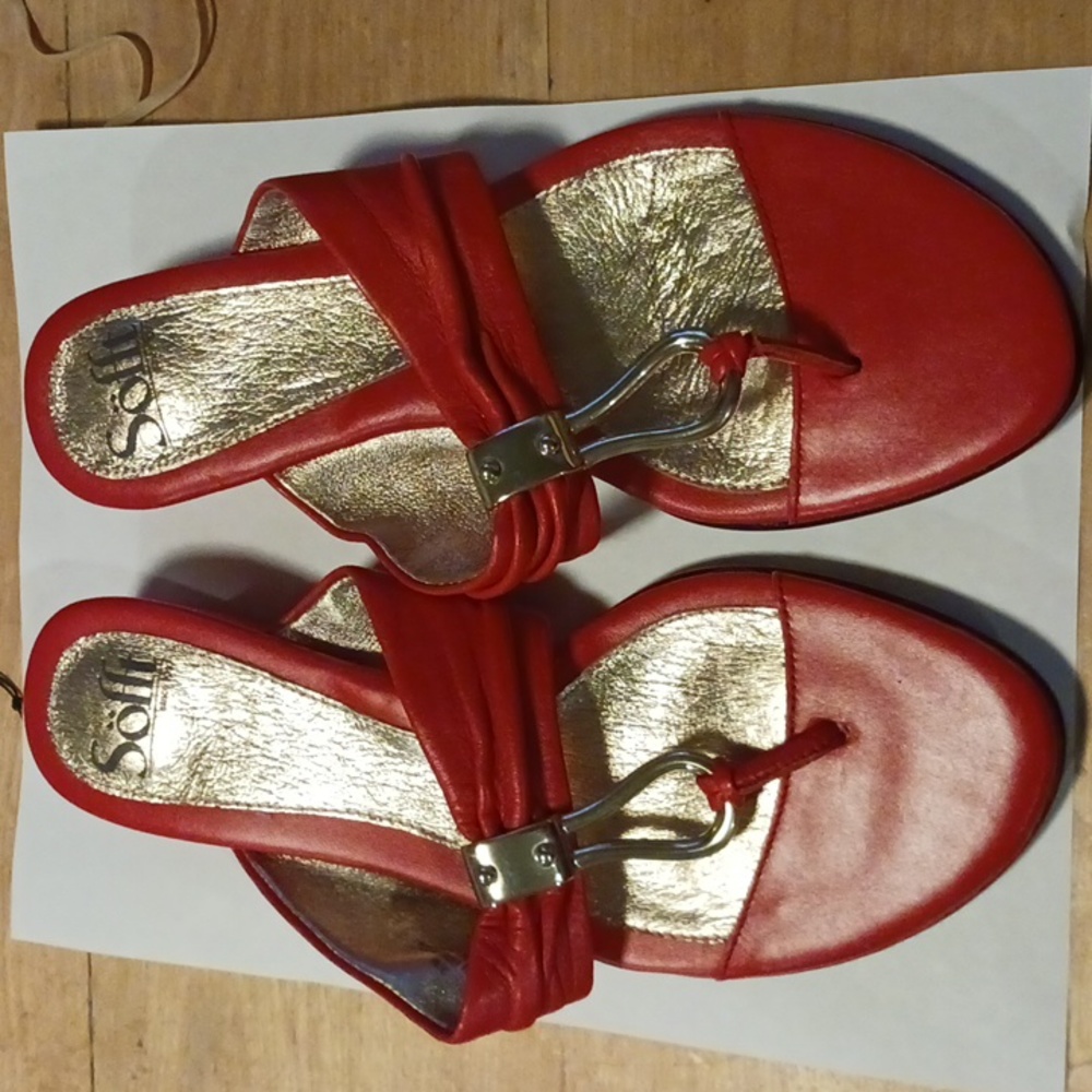 Sofft sandles. Womans size 7.5. *NEW*